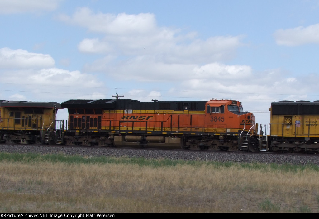 BNSF 3845